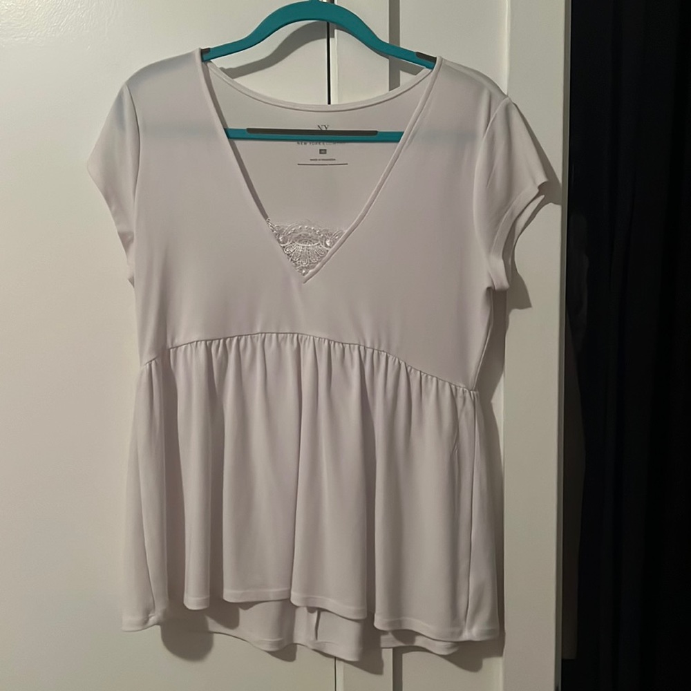 New York & Company white tee shirt with lace chest — Size: M